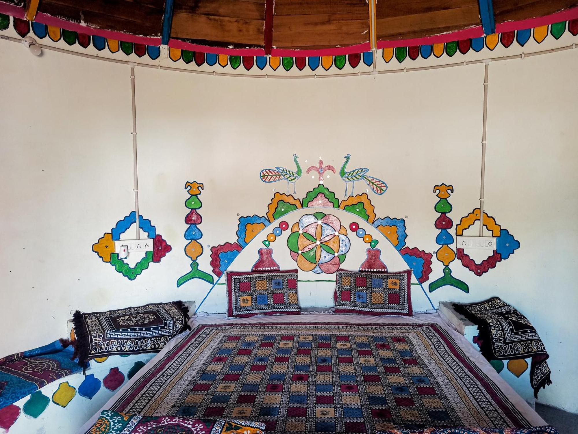 White Land Villagestay Dhordo Exterior foto